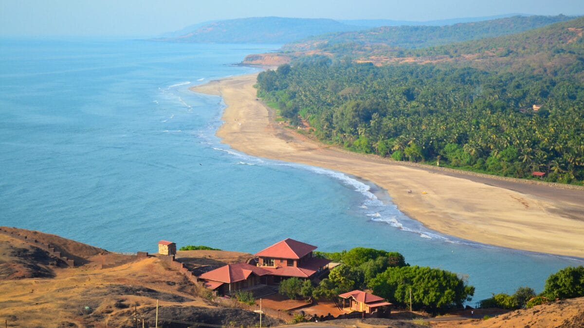 Alibaug Beach - places to visit in Maharashtra