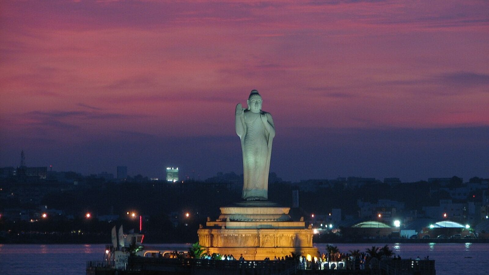 Hussain Sagar Lake and Buddha Statue