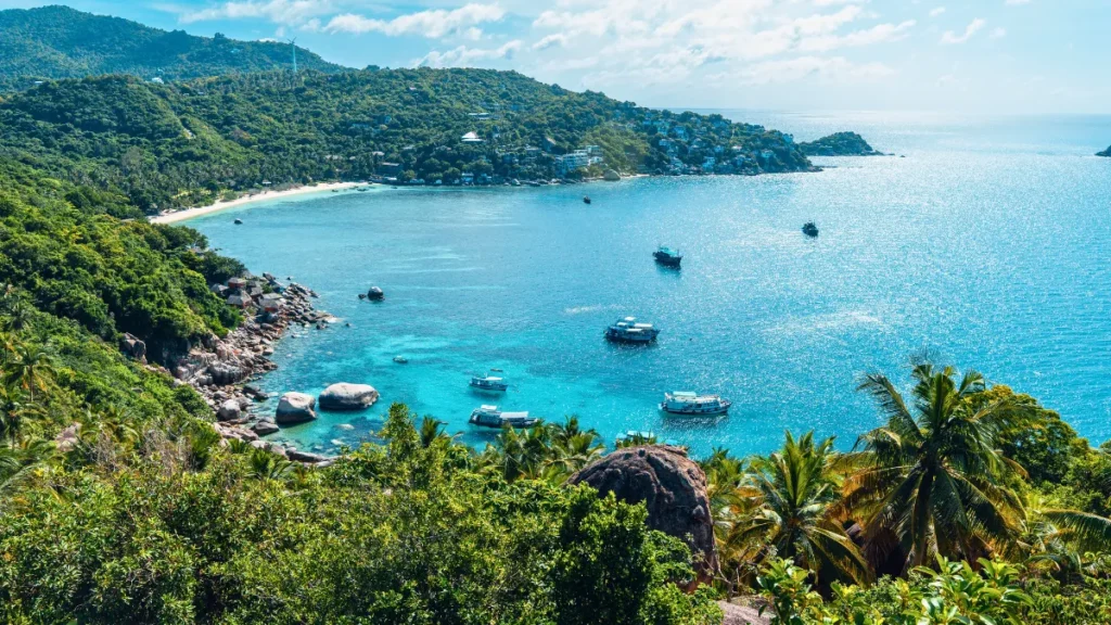 4-Day Koh Tao Itinerary, View from John Suwan Viewpoint in the Morning