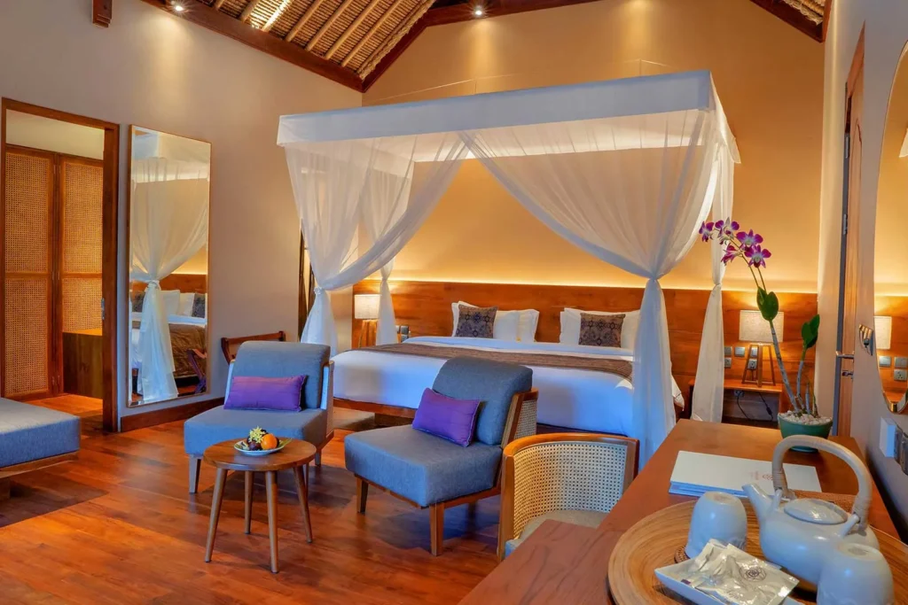 Hillside Pool Suites