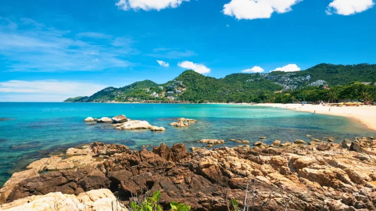 Paradise Island in the Gulf of Thailand - Koh Samui Travel Guide