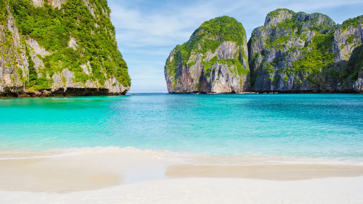 Maya Bay Beach Koh Phi Phi Thailand
