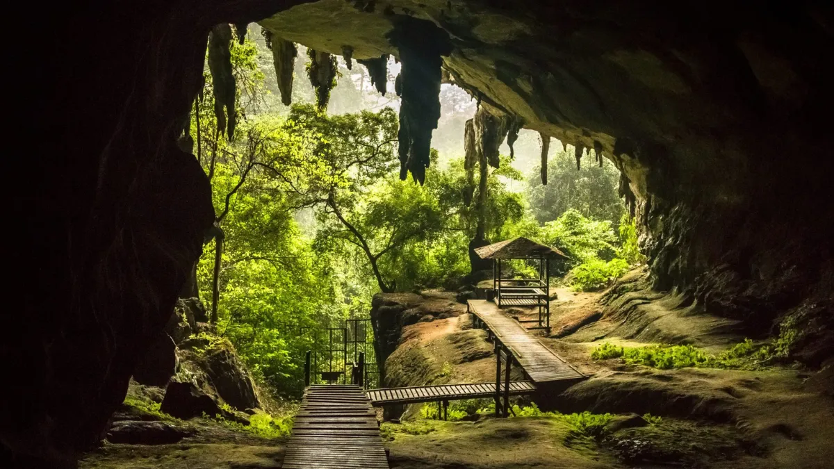Niah Caves Entrance