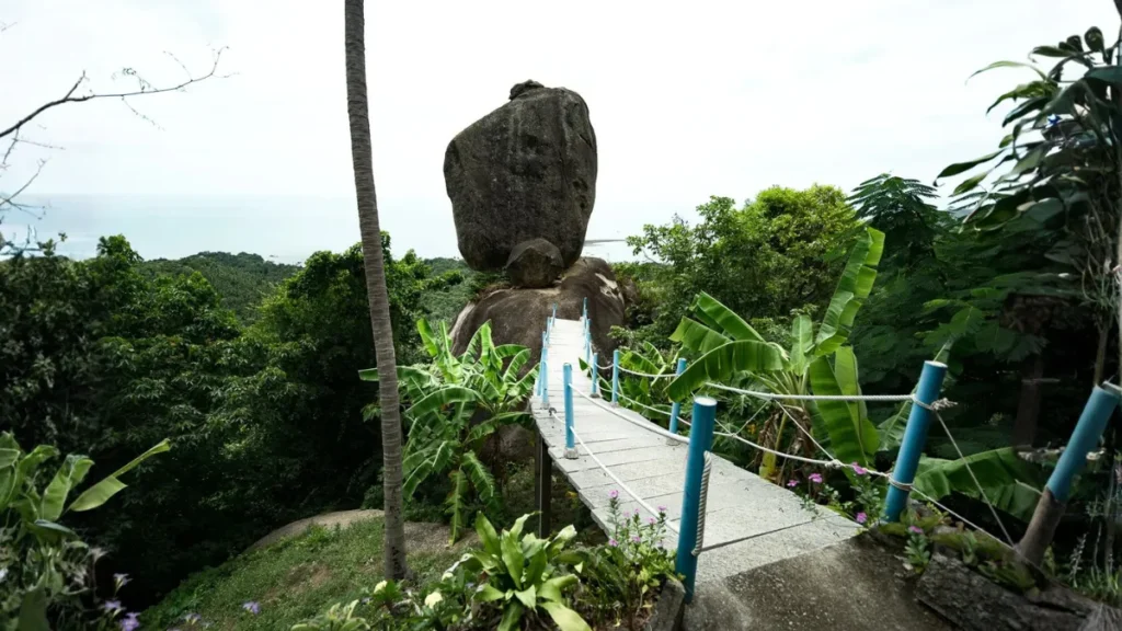 Overlap stone Koh Samui