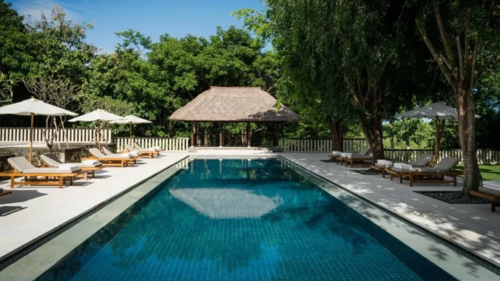 REVIVO Wellness Resort Swimming Pool