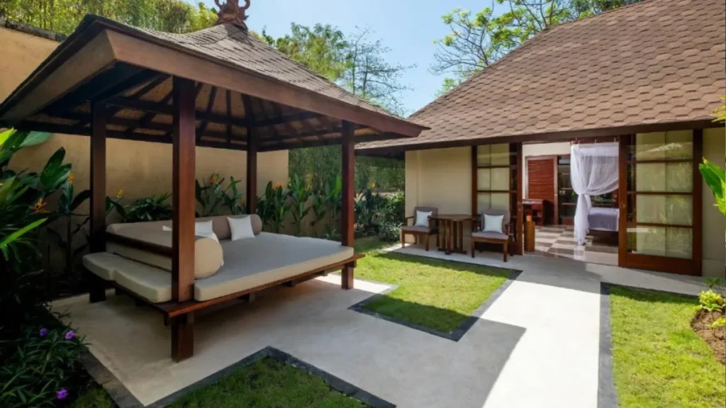 REVIVO Wellness Resort Villa Courtyard