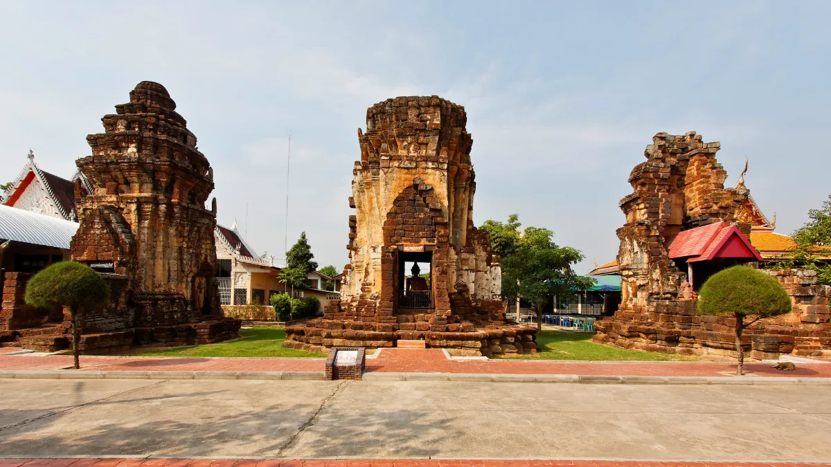 Wat Kamphaeng Laeng