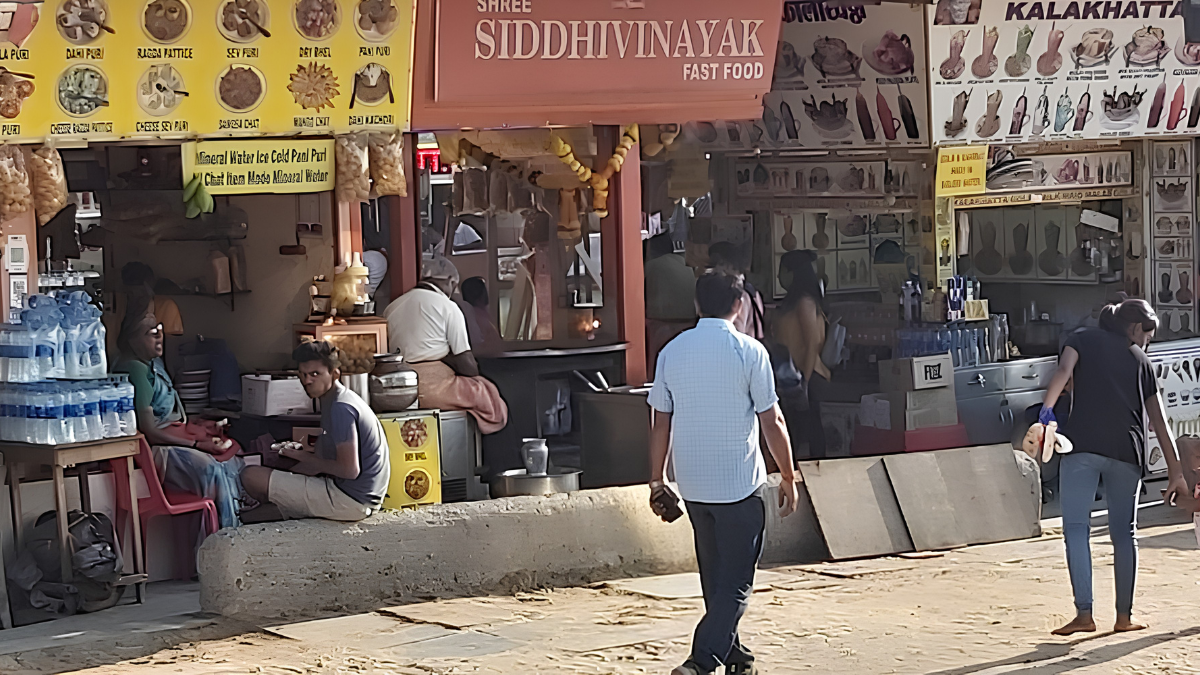 food stalls on Juhu Chowpatty
