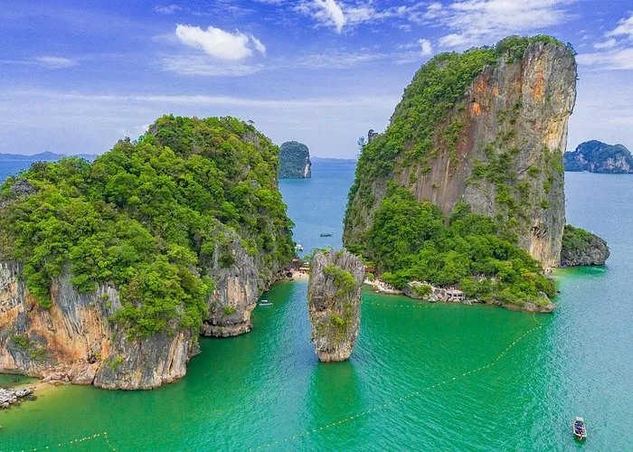 Phang Nga Bay and James Bond Island Boat Tour from Phuket