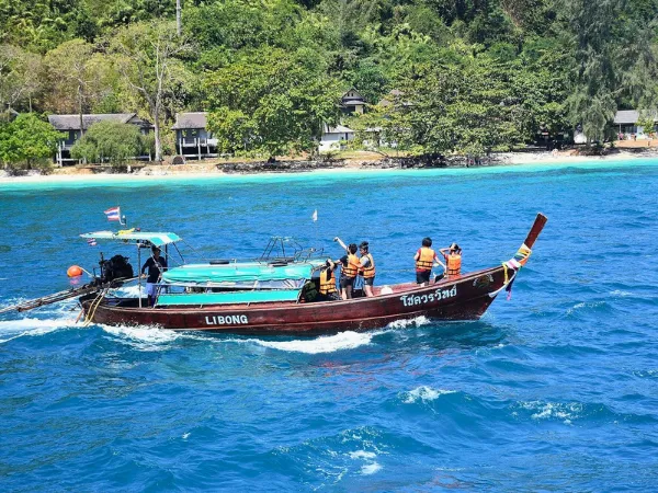 4 Island Tour to Emerald Cave by Longtail Boat