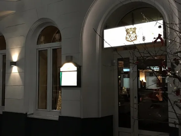 Sixta Restaurant Bar