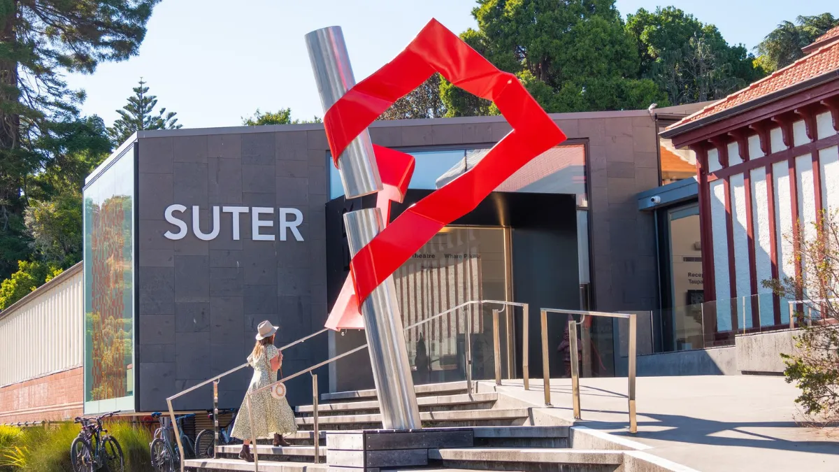 Suter Art Gallery Exterior, Nelson