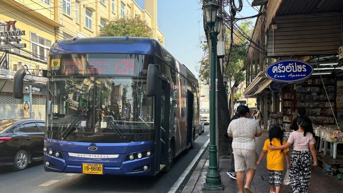 Bus travel in Thailand