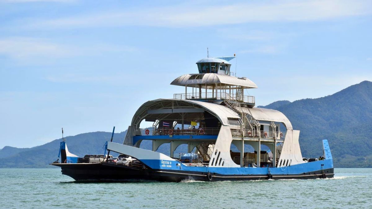 Ko Chang Passenger and vehicle ferry