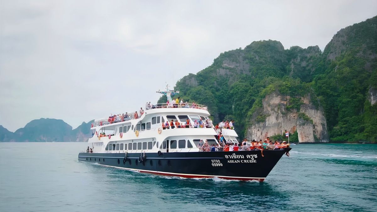 Phuket ferry transfer to Koh Phi Phi Islands, Krabi, and Koh Lipe