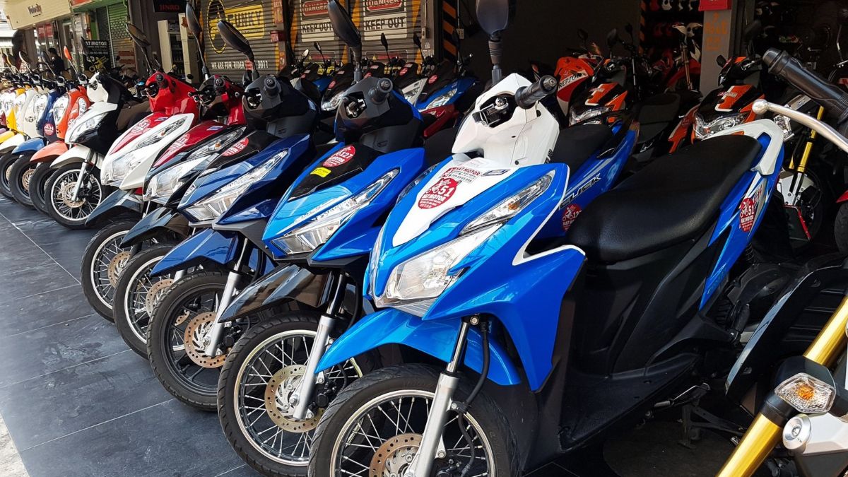How to get around Thailand - Scooter rentals
