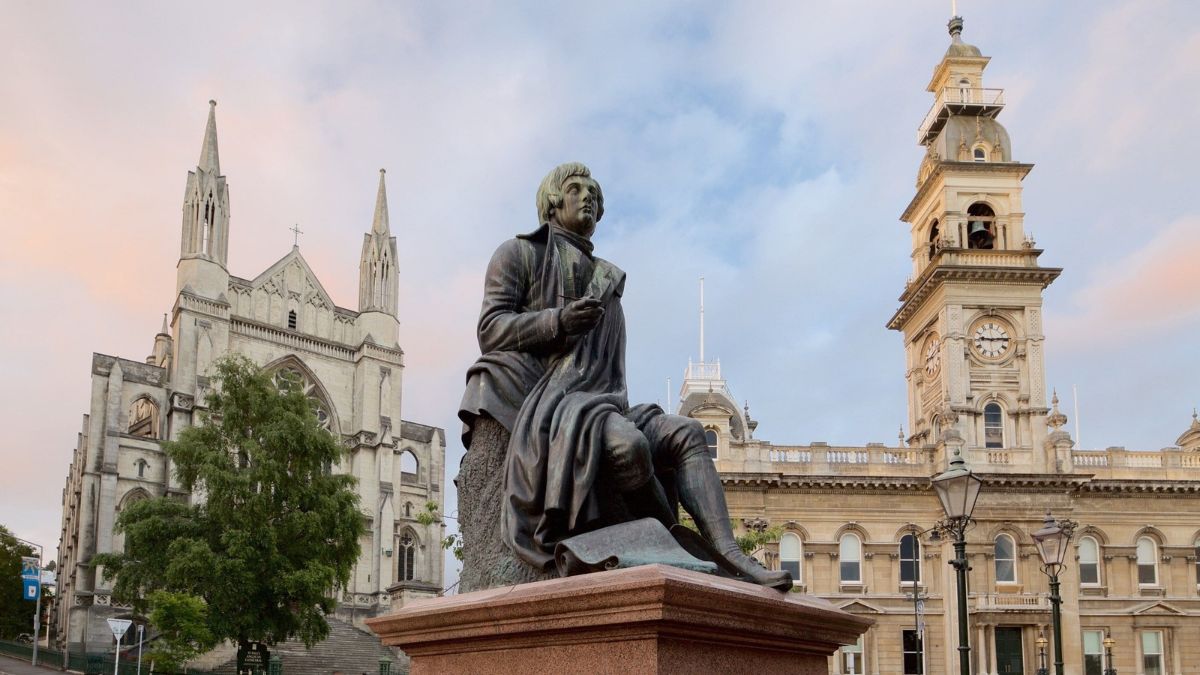 Robbie Burns Statue, Dunedin City Center NZ